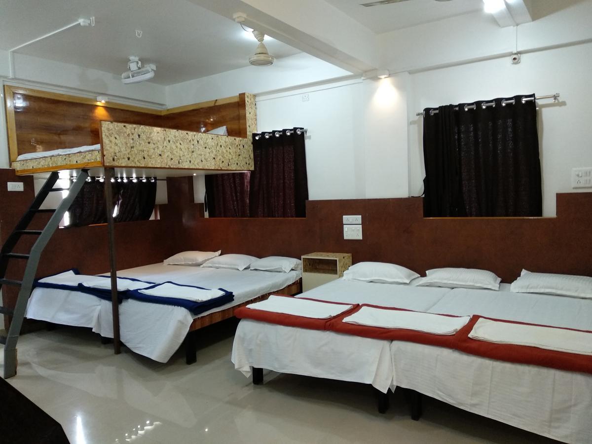 Hotel Joshi Yatri Niwas Kolhapur Exterior foto