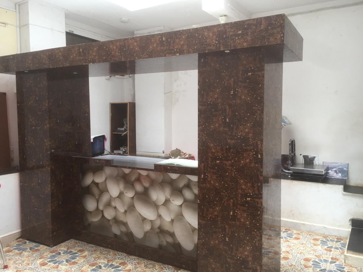 Hotel Joshi Yatri Niwas Kolhapur Exterior foto