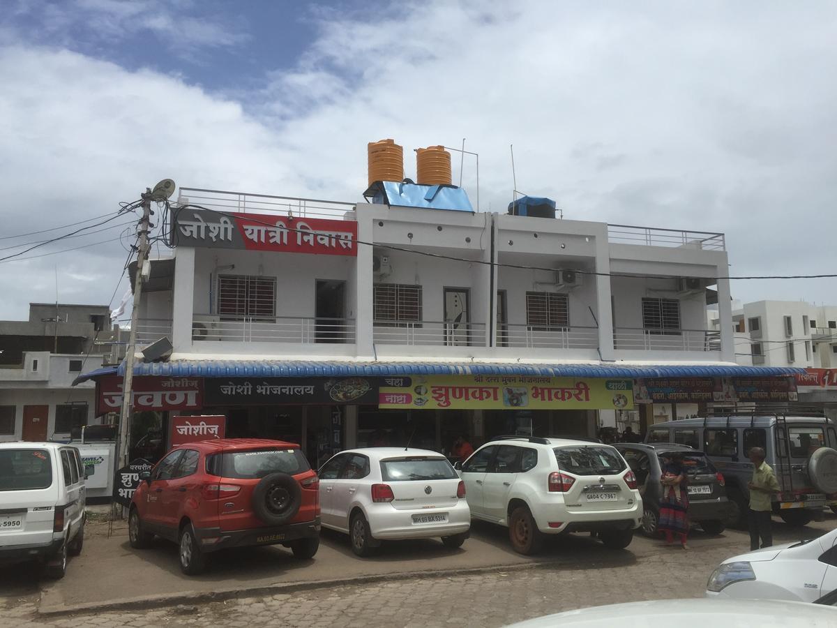 Hotel Joshi Yatri Niwas Kolhapur Exterior foto