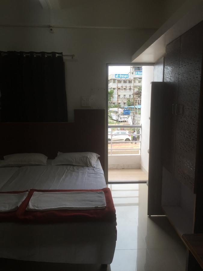 Hotel Joshi Yatri Niwas Kolhapur Exterior foto