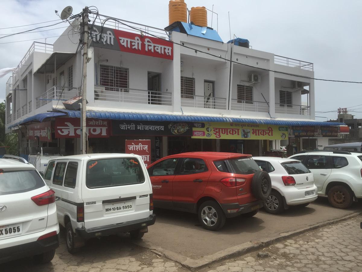 Hotel Joshi Yatri Niwas Kolhapur Exterior foto